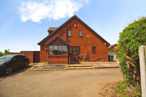 4 bedroom detached house for sale, Smithy Lane, Wakefield, WF3
