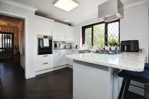 4 bedroom detached house for sale, Smithy Lane, Wakefield, WF3
