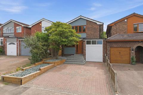 3 bedroom detached house for sale, Downer Road North, Benfleet, SS7