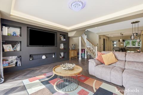 3 bedroom detached house for sale, Downer Road North, Benfleet, SS7