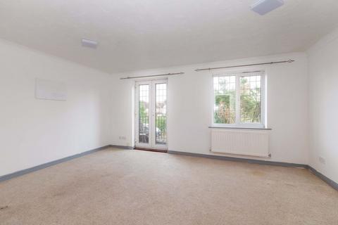 4 bedroom townhouse for sale, Deverills Way, Langley SL3