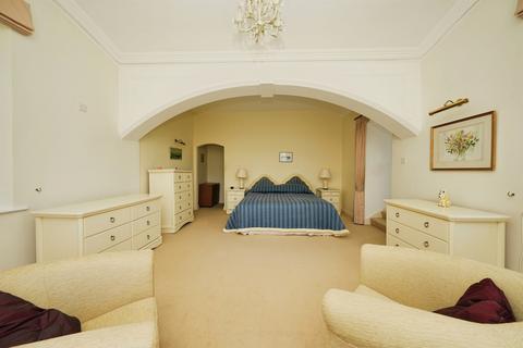 4 bedroom house for sale, West Court, South Horrington Village, Wells