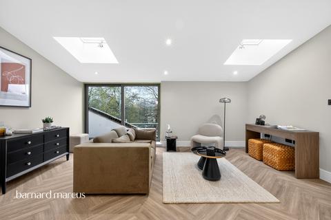 1 bedroom apartment for sale, Old Kent Road, London