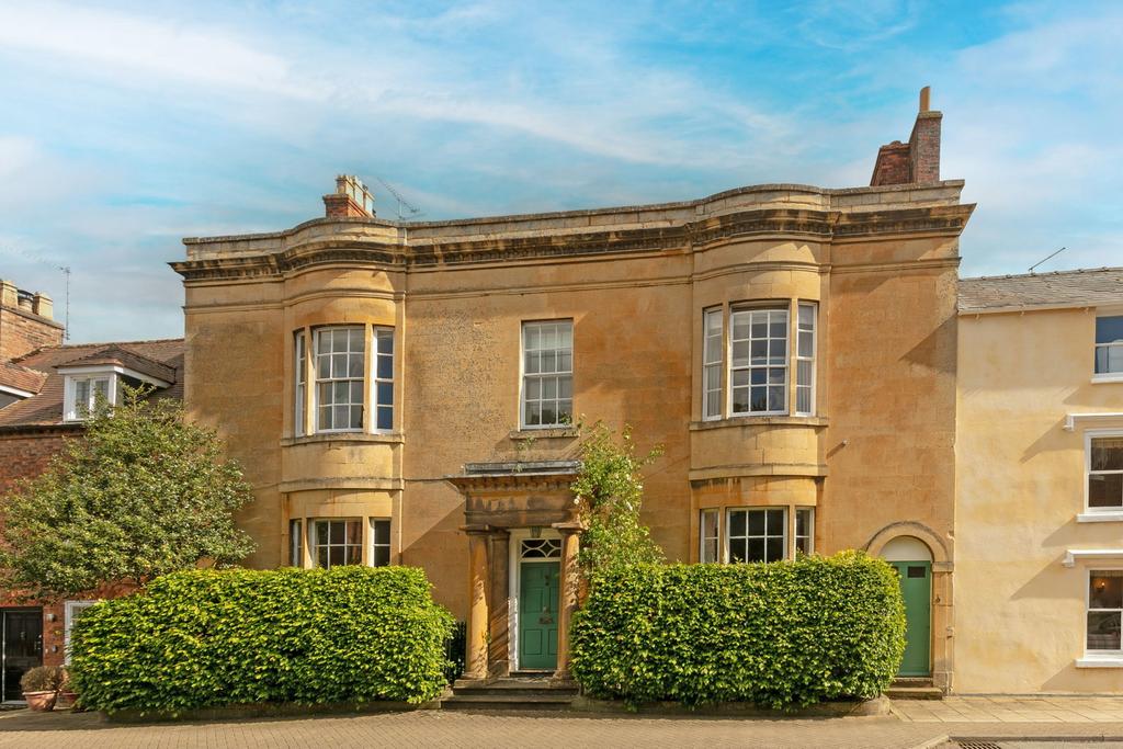 5 bedroom townhouse for sale