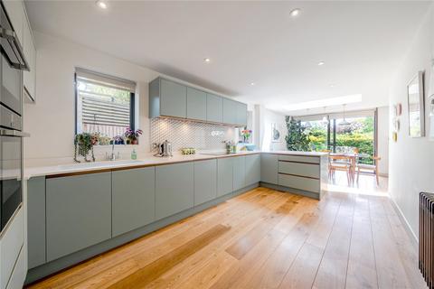4 bedroom detached house for sale, Meadowbank, London