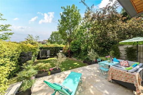 4 bedroom detached house for sale, Meadowbank, London