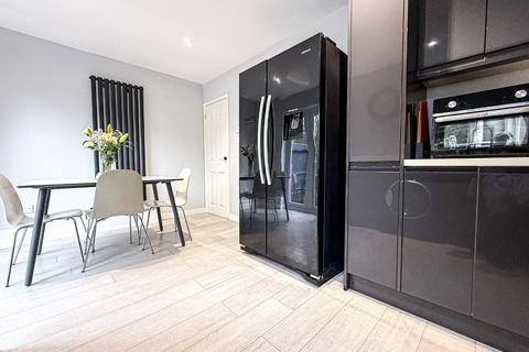 3 bedroom link detached house for sale, Bishop Fox Drive, Taunton.