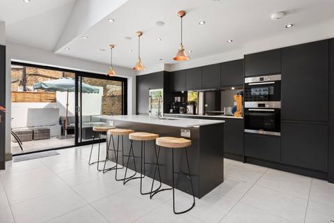 Greyhound Road, Hammersmith, London, W6