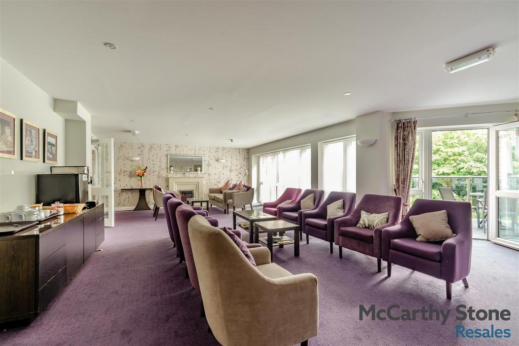 8693095-interior04.jpg
