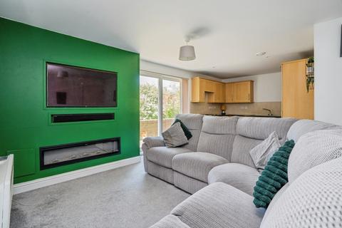 2 bedroom flat for sale, London Road, WATERLOOVILLE, Hampshire, PO7