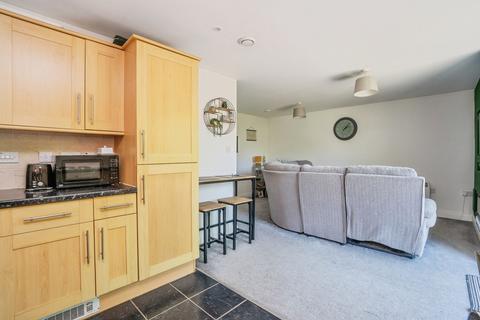 2 bedroom flat for sale, London Road, WATERLOOVILLE, Hampshire, PO7