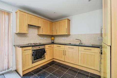 2 bedroom flat for sale, London Road, WATERLOOVILLE, Hampshire, PO7