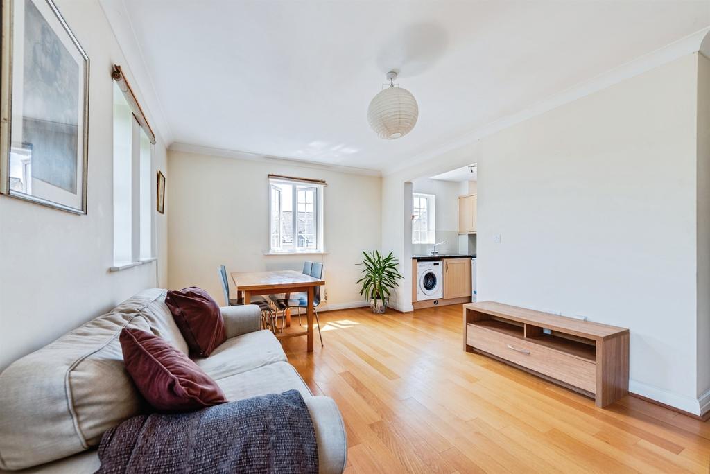 Apartment in Oxford, Littlemore Park, Littlemore - More