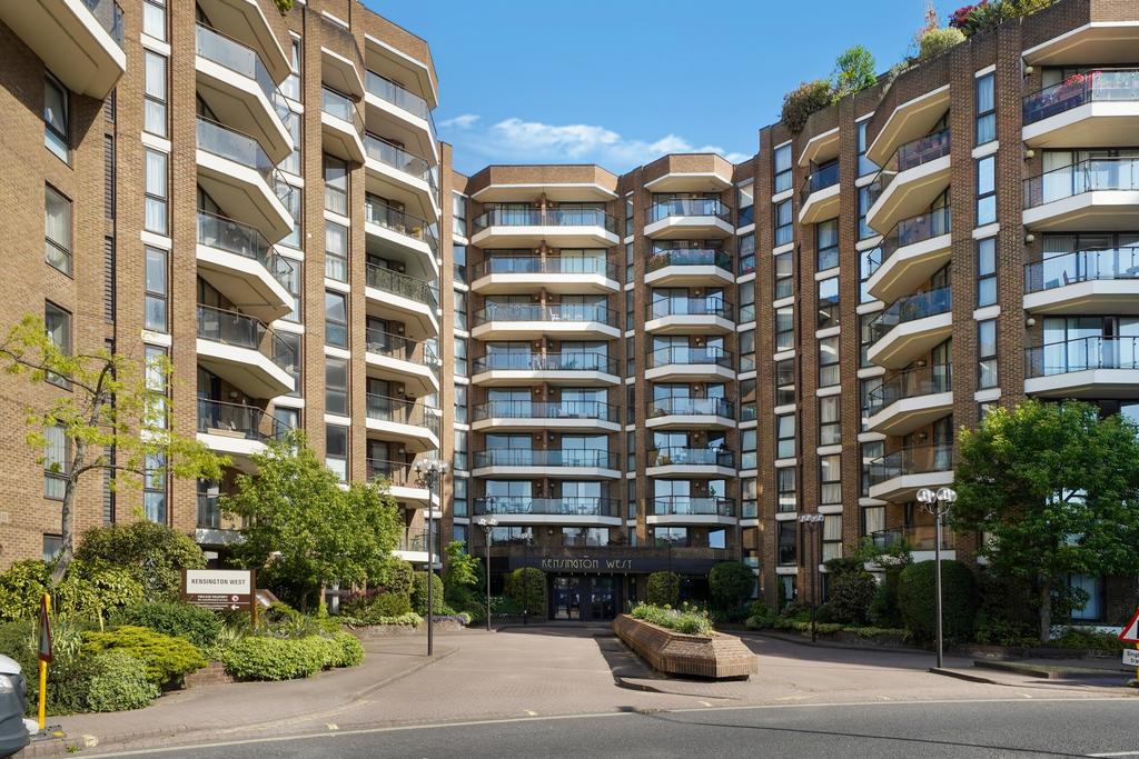 3 bedroom apartment for sale