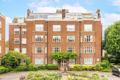 Putney Hill, London SW15