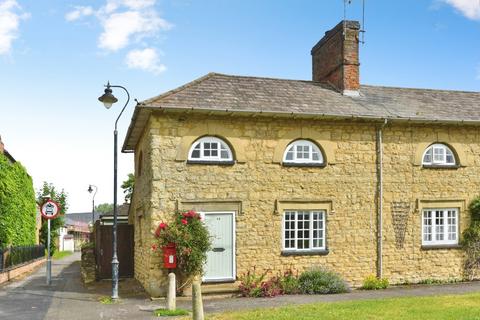 2 bedroom cottage for sale, The Green, Deanshanger, Milton Keynes, Northamptonshire, MK19
