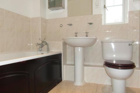 3 bedroom semi-detached house to rent, Wintney Street, Fleet, GU51