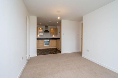 1 bedroom flat to rent, Peffer Bank, Edinburgh,