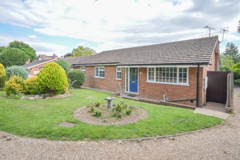 4 bedroom bungalow to rent, Westfield Close, Bishops Stortford, CM23