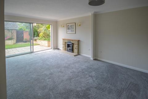 4 bedroom bungalow to rent, Westfield Close, Bishops Stortford, CM23