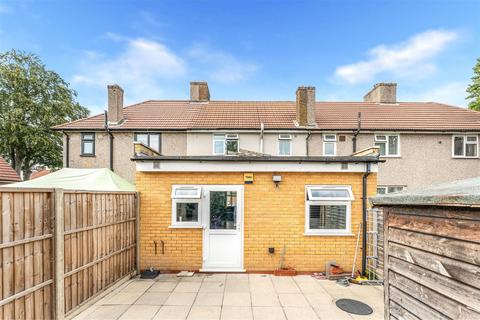 2 bedroom house for sale, Winterbourne Road, Dagenham