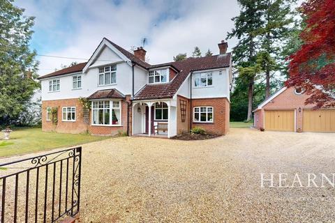 4 bedroom detached house for sale, Denewood Road, West Moors, Ferndown, BH22