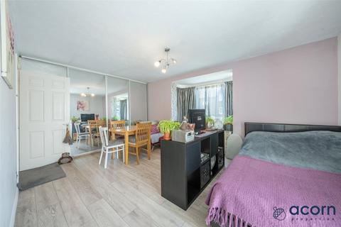 Studio for sale, Beaumaris Green, London NW9