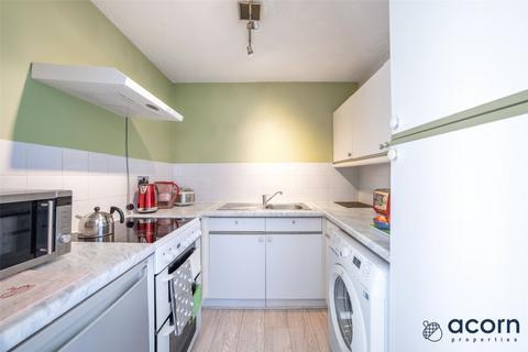 Studio for sale, Beaumaris Green, London NW9