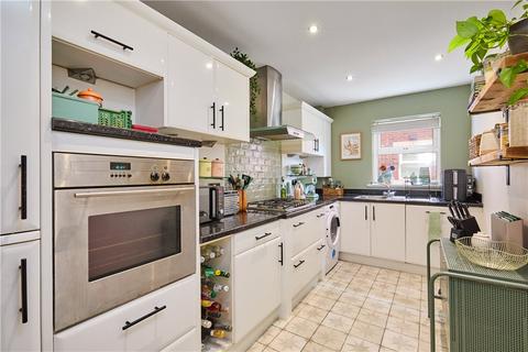 3 bedroom apartment for sale, Carisbrooke Road, Leeds, West Yorkshire, LS16