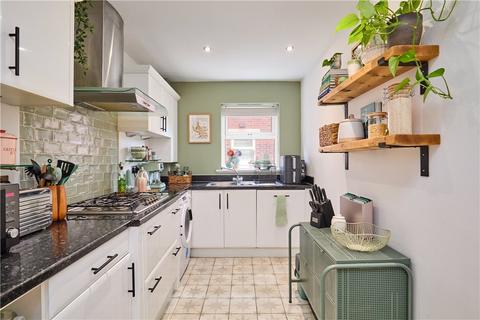 3 bedroom apartment for sale, Carisbrooke Road, Leeds, West Yorkshire, LS16