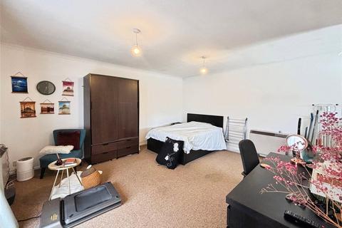 Studio for sale, Westholm Court, Oxfordshire OX26