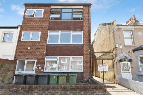 undefined, Chestnut Avenue North, Walthamstow, E17