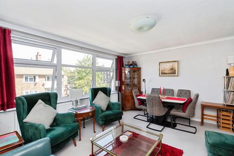 undefined, Chestnut Avenue North, Walthamstow, E17