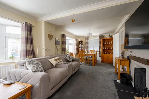 4 bedroom house for sale, Scarborough Road, Norton, Malton