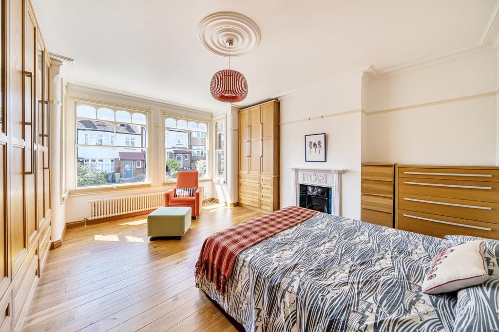 House in London - View 5