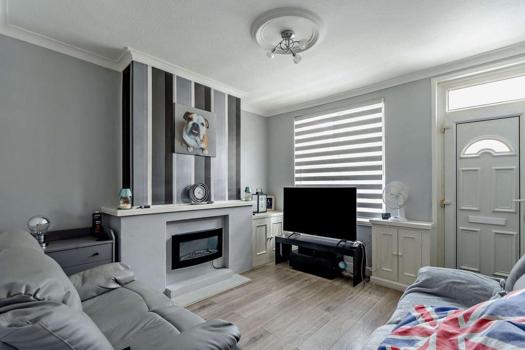 House in Gedling, Nottinghamshire - View 5