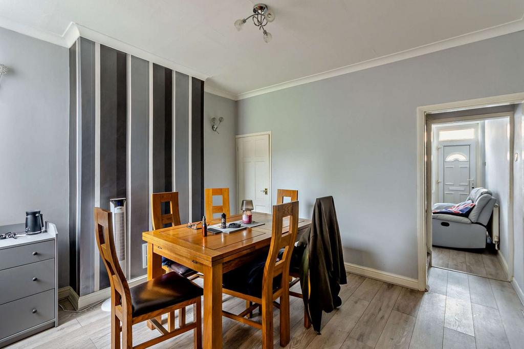House in Gedling, Nottinghamshire - View 6