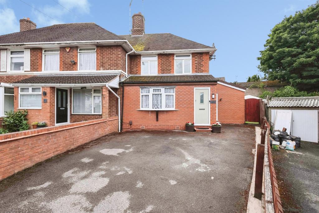 3 bedroom semi-detached house for sale