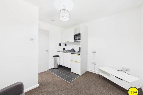 1 bedroom in a house share to rent, Room B  Wildlake, Peterborough PE2