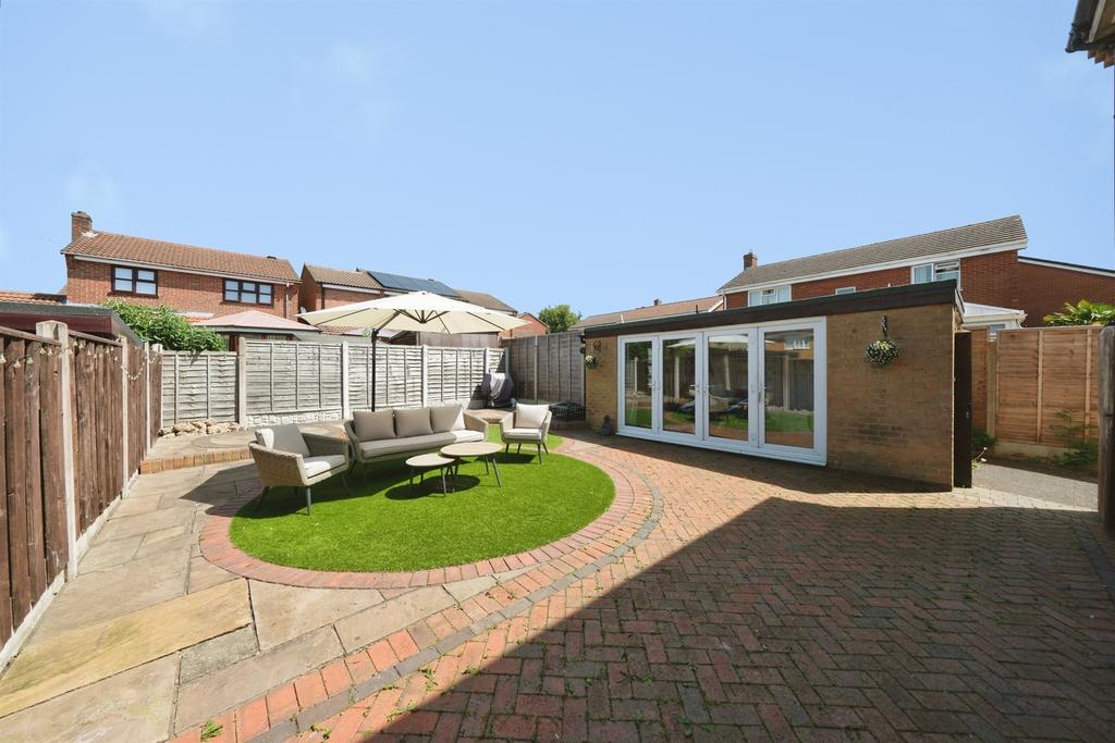House in Swadlincote, Lower Midway, Midway - View 3