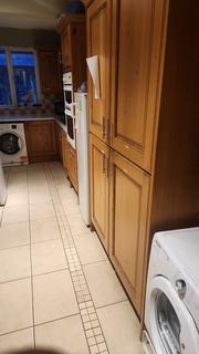3 bedroom house of multiple occupation to rent, Wanstead Park Road, Ilford IG1