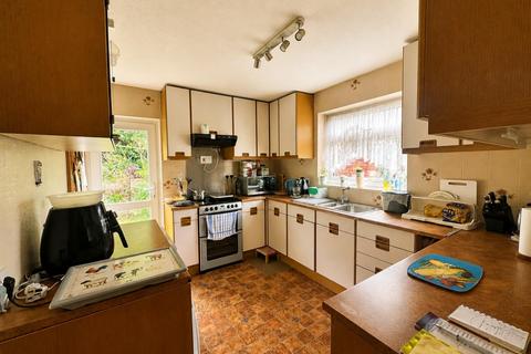 undefined, Orchard Leaze, Dursley