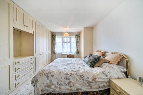2 bedroom maisonette for sale, Magnolia Court, Kenton, HA3 9UB