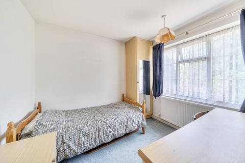 2 bedroom maisonette for sale, Magnolia Court, Kenton, HA3 9UB
