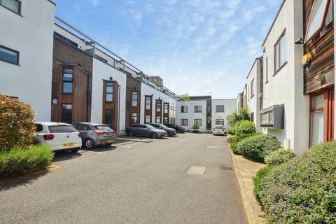 1 bedroom apartment for sale, 5 Madoc Close, London, NW2
