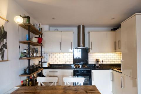 1 bedroom apartment for sale, 5 Madoc Close, London, NW2