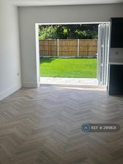 4 bedroom detached house to rent, Victoria Avenue, Borrowash, Derby, DE72