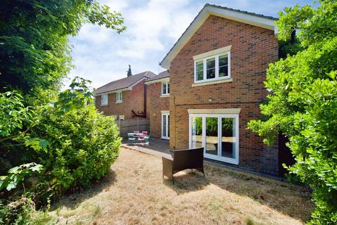 4 bedroom detached house for sale, Mandeville Close, Broxbourne