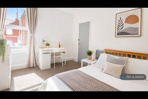 1 bedroom in a house share to rent, Hudson Road, Southsea, PO5