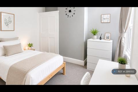 1 bedroom in a house share to rent, Hudson Road, Southsea, PO5